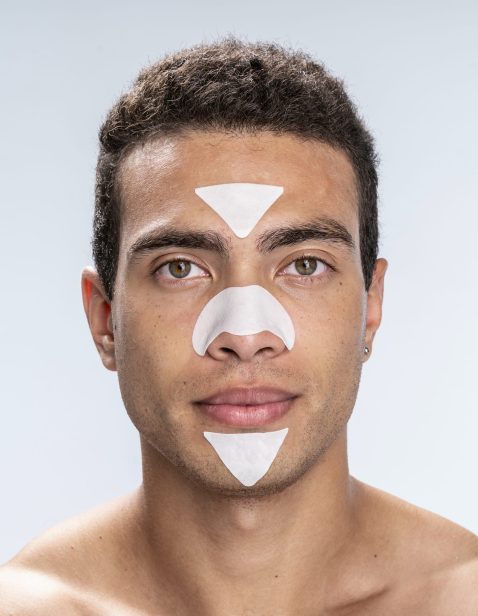 serious-man-using-special-skin-care-treatment-2025-03-08-20-33-21-utc (2) serious-man-using-special-skin-care-treatment-2025-03-08-20-33-21-utc (2)